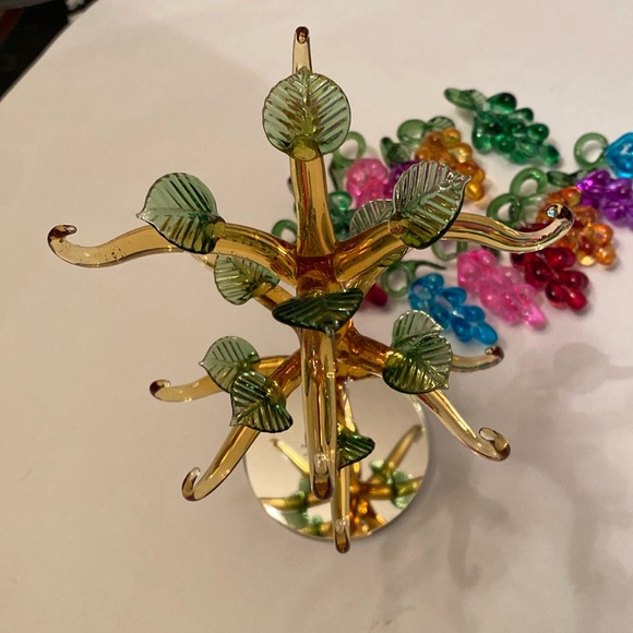 Crystal Grape Tree - Picture 10 of 16